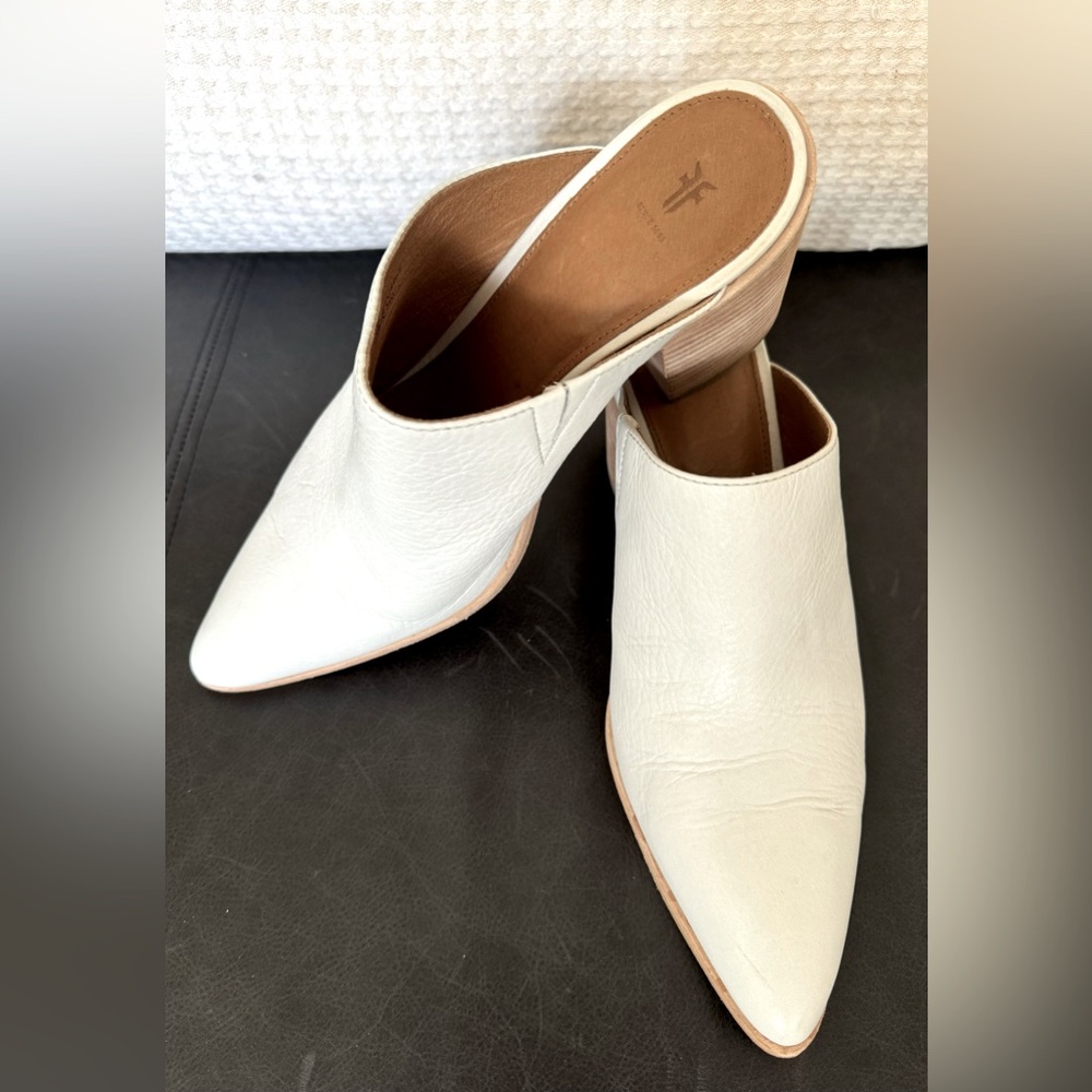 Never worn Frye Flynn Mule size 11